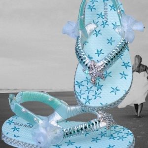 Childs Flip Flop Beach Sandals, Sz 6 Youth, Crystals, Flower Girl, Wedding Shoes